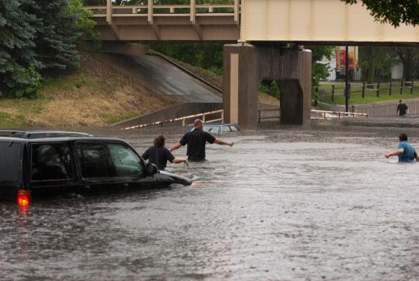 Crystal-MN-Roads-Flooding-Jun-25-2010-08